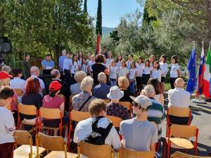 Spominska slovesnost v čast Elviri Vatovec 2